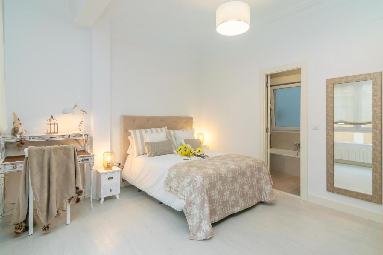 Gran Apartamento en el Centro de Santander con GARAGE Exterior foto